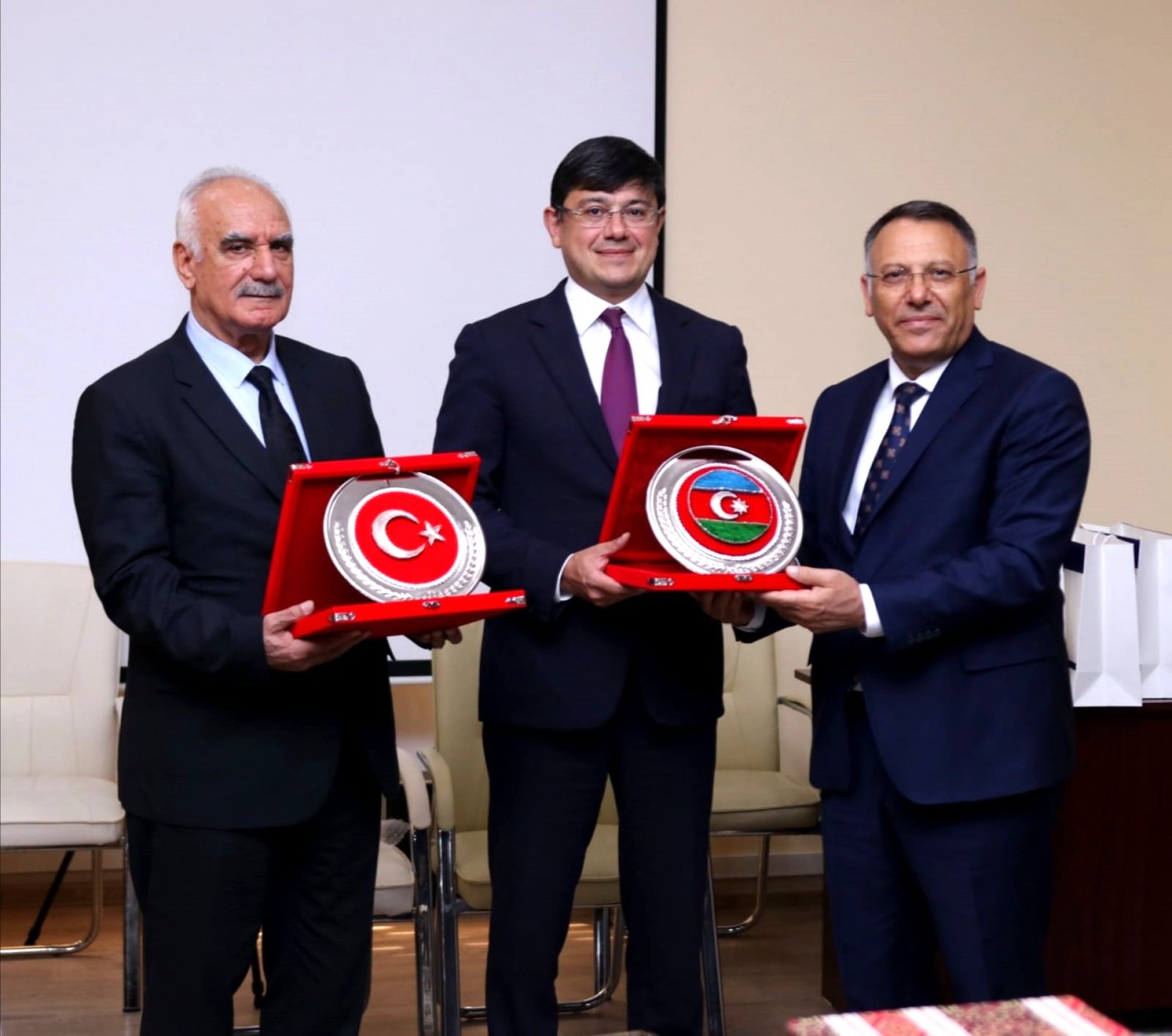 Türkiyə universitetlərinin rektorları Diaspor Komitəsində olub - FOTOLAR